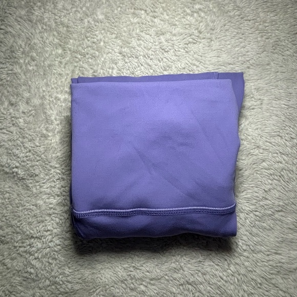 Lululemon purple / lilac leggings size 6 with pockets. - Picture 6 of 6